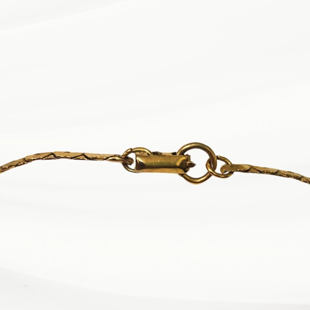 Gold Herringbone Chain with Faux Lion's Tooth Pendant - Picture 5 of 7